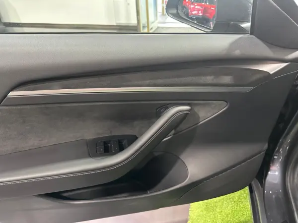 Tesla Model 3 Standard RWD Plus 30