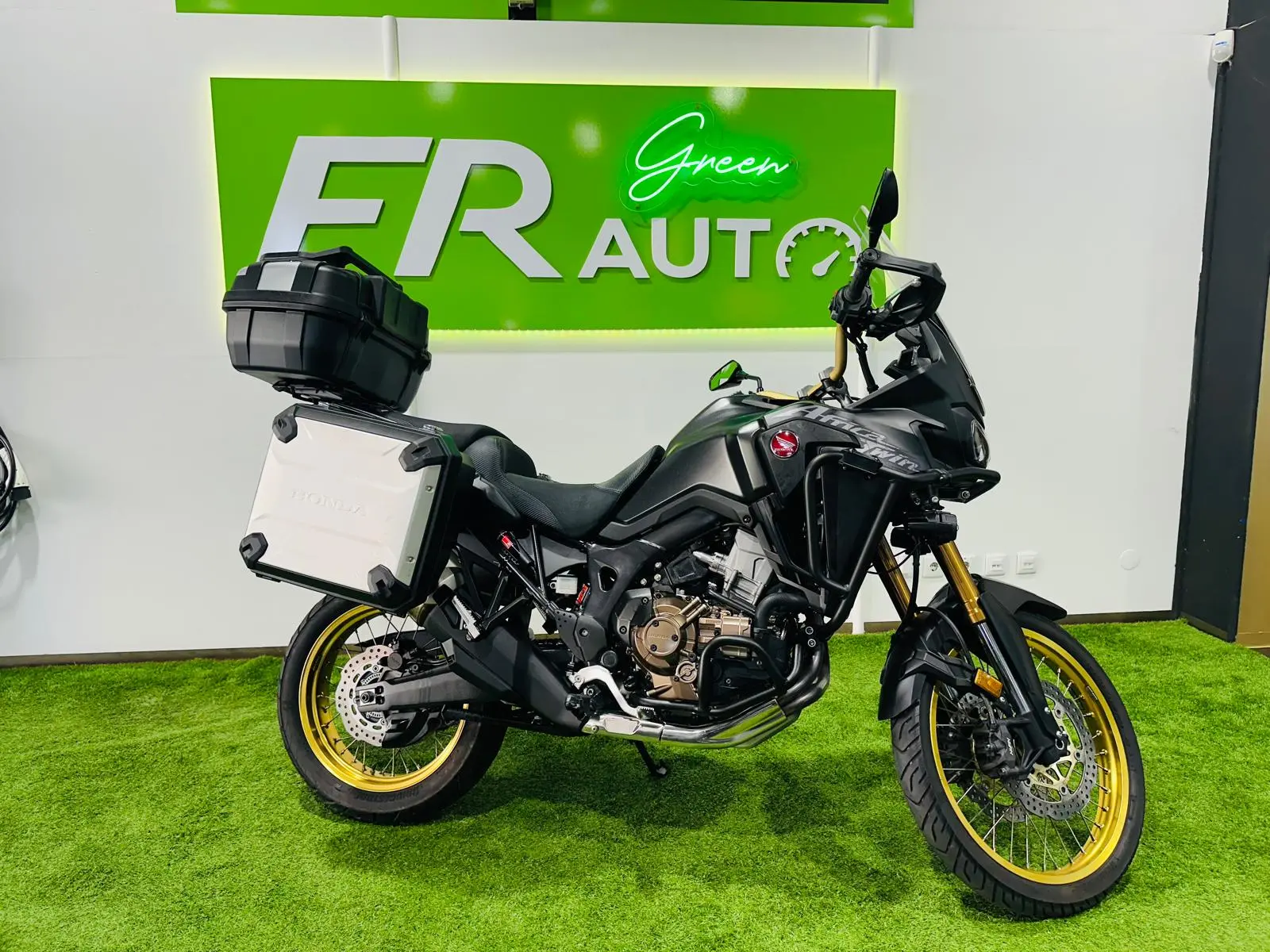 Honda Africa Twin CRF1000D 7