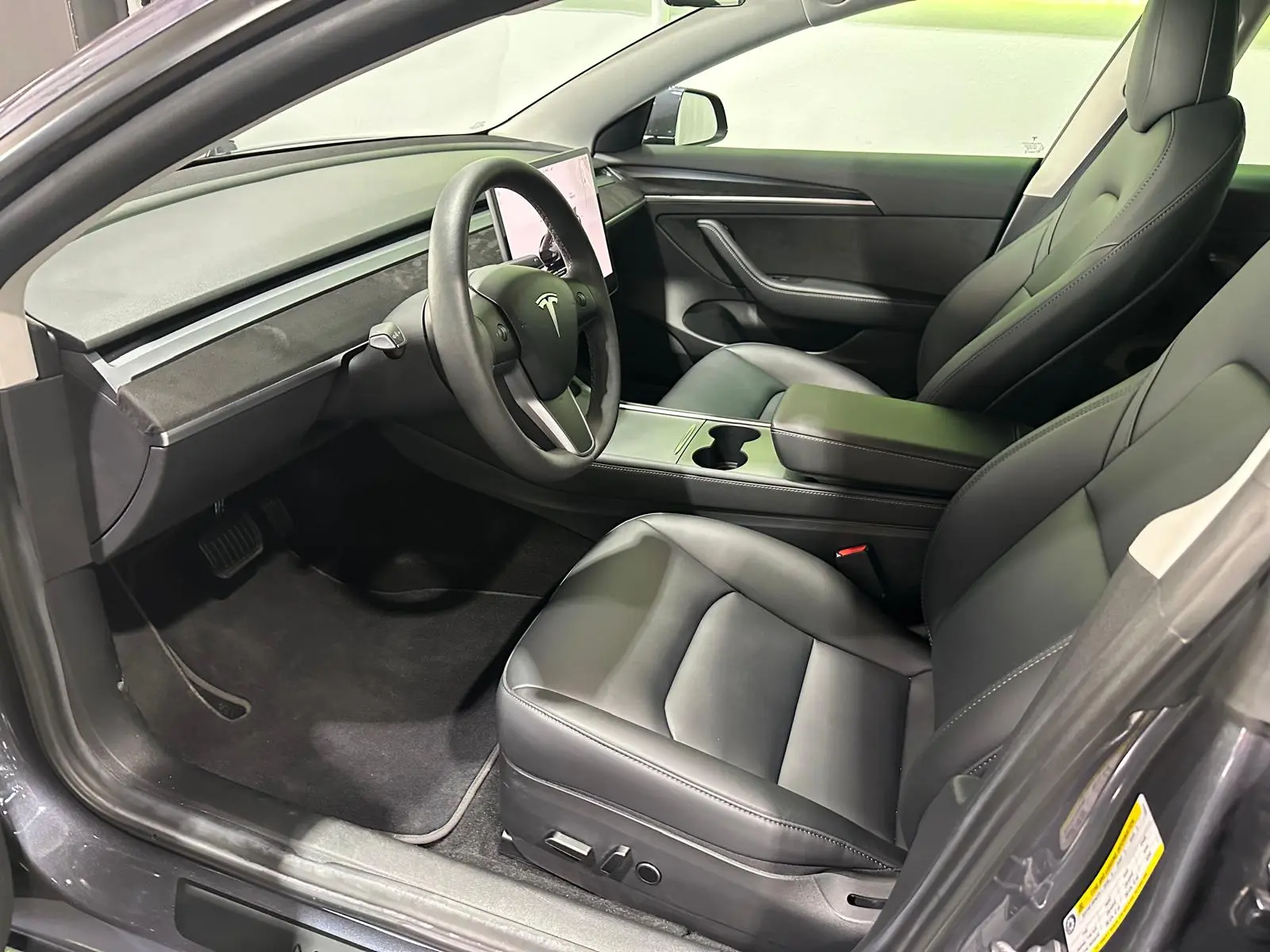 Tesla Model 3 Standard RWD Plus 16