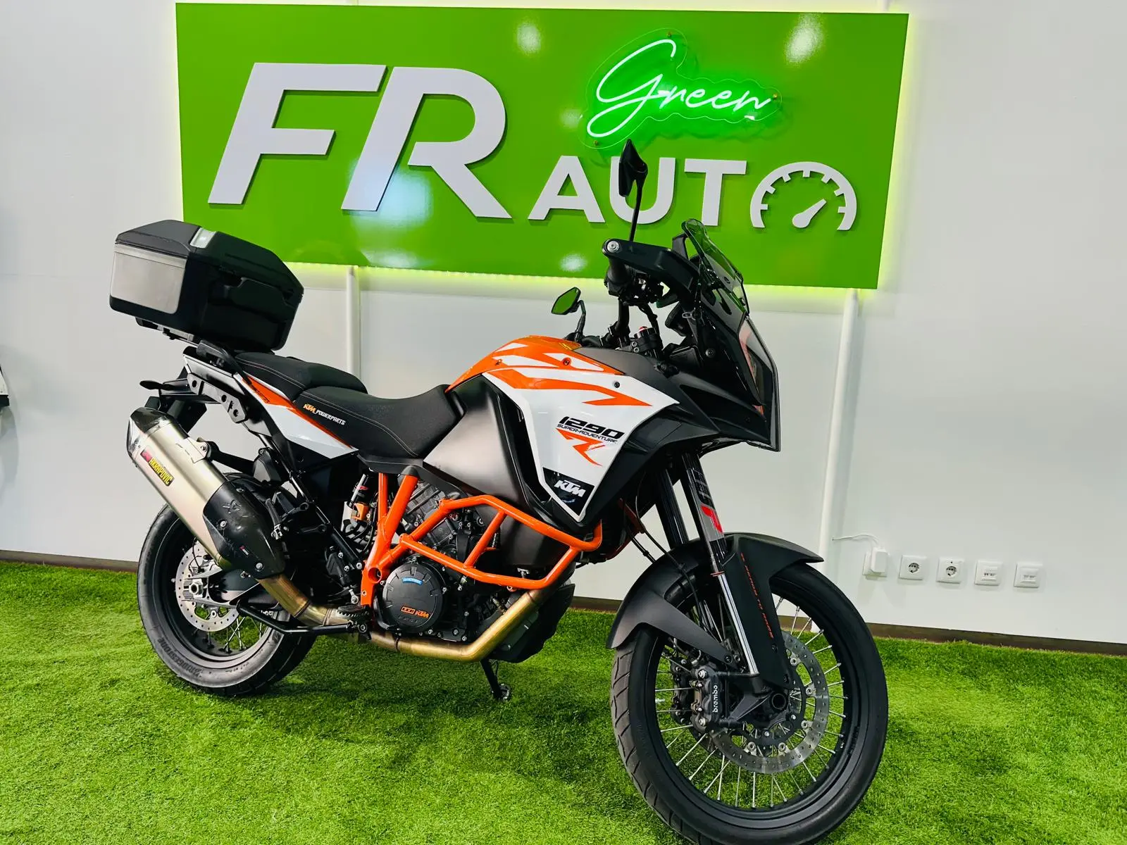 KTM 1290 Super Adventure R 12