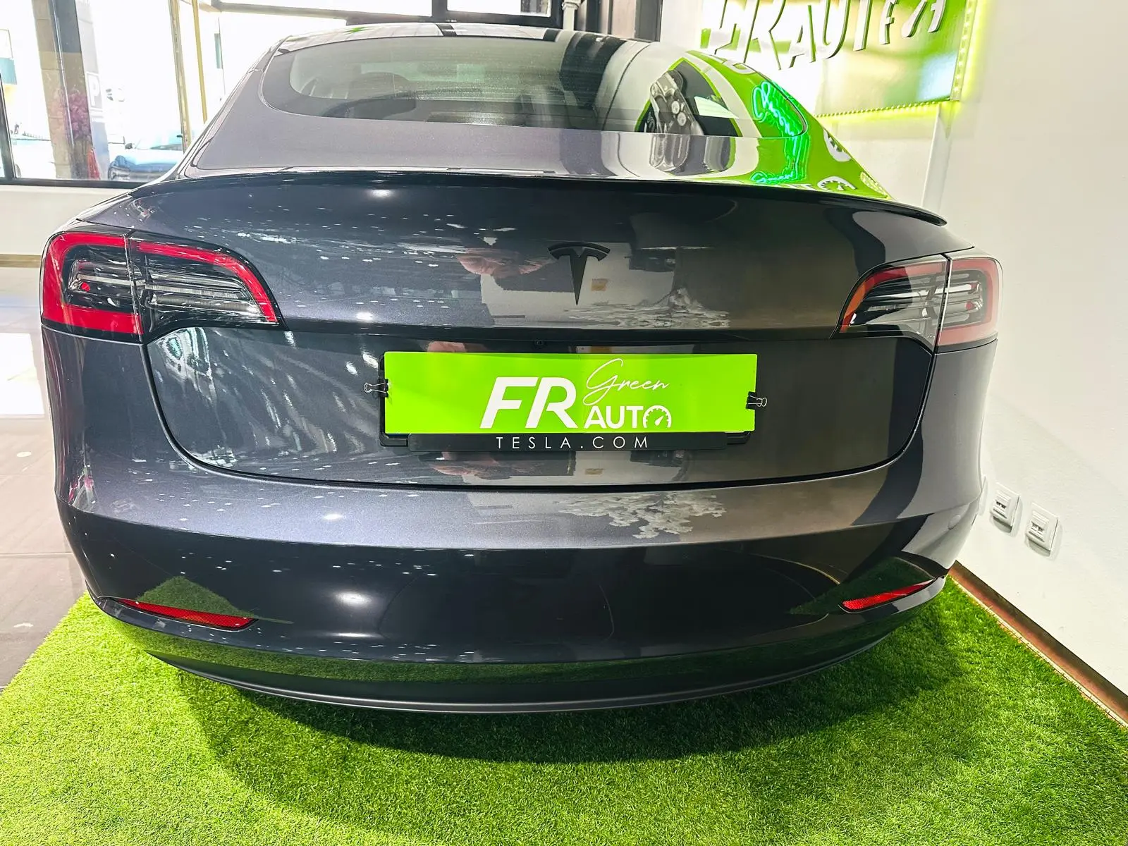 Tesla Model 3 Standard RWD Plus 11
