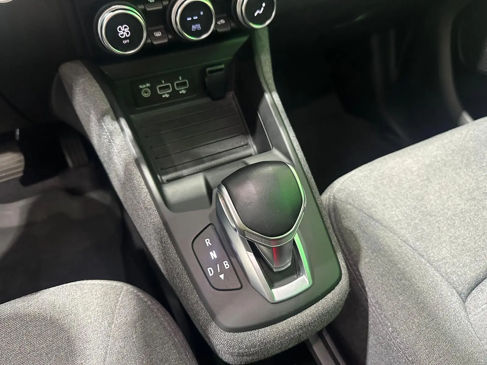 Renault Zoe (c/ Bateria) Intens 50 33
