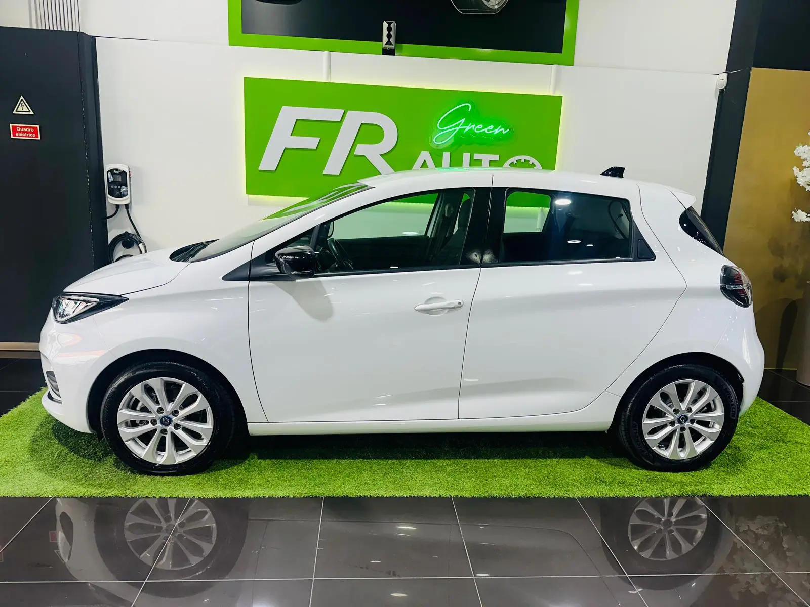 Renault Zoe (c/ Bateria) Intens 50 9