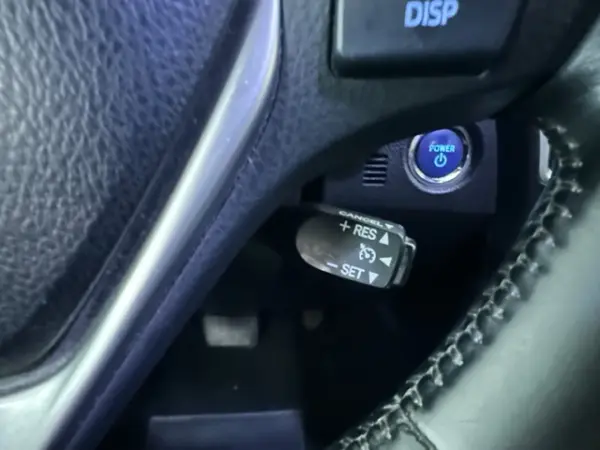 Toyota Auris Touring Sports 1.8 HSD Comfort +P.Sport+Navi 17