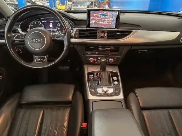 Audi A6 Avant 2.0 TDi S-line S tronic 9