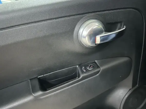 Fiat 500C 1.0 Hybrid Connect 18