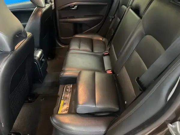 Volvo XC 70 2.0 D4 Momentum Geartronic 11
