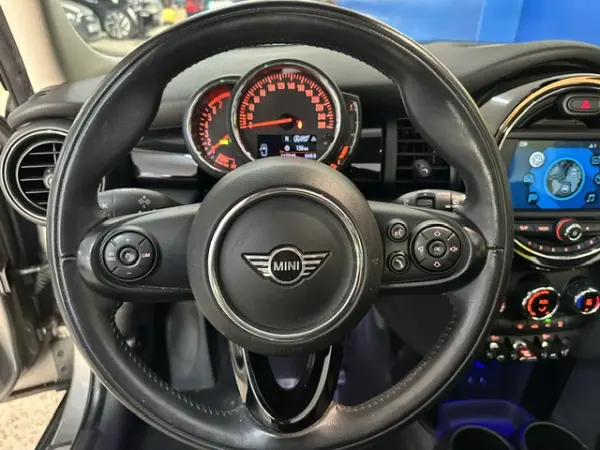 MINI 5 Portas Cooper 16