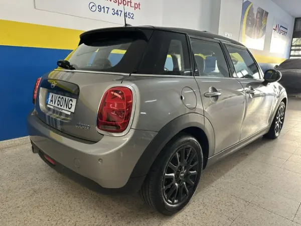 MINI 5 Portas Cooper 3