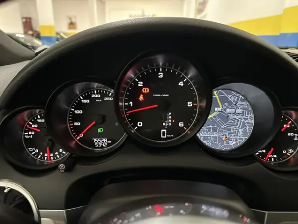 Porsche Cayenne 3.0 V6 24
