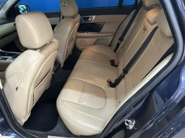 Jaguar XF Sportbrake 3.0 D V6 Premium Luxury 12