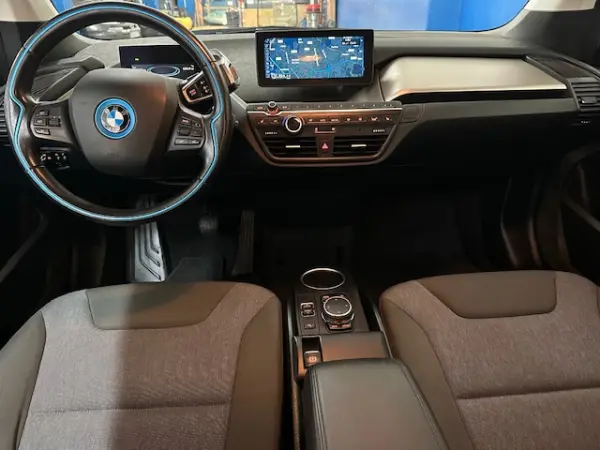 BMW i3 (60 Ah) 11