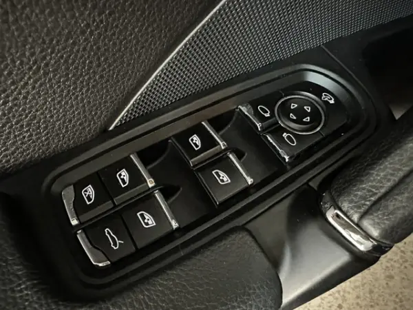 Porsche Cayenne 3.0 V6 18