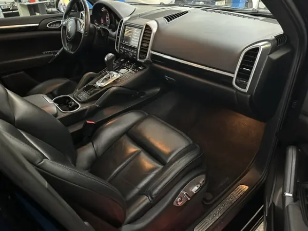 Porsche Cayenne S 28