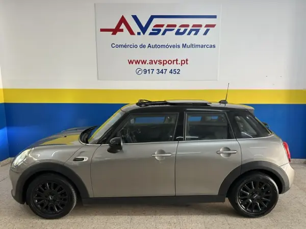 MINI 5 Portas Cooper 6
