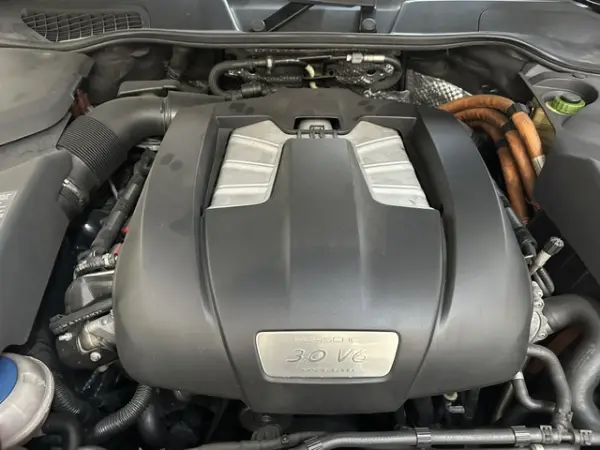 Porsche Cayenne S 27
