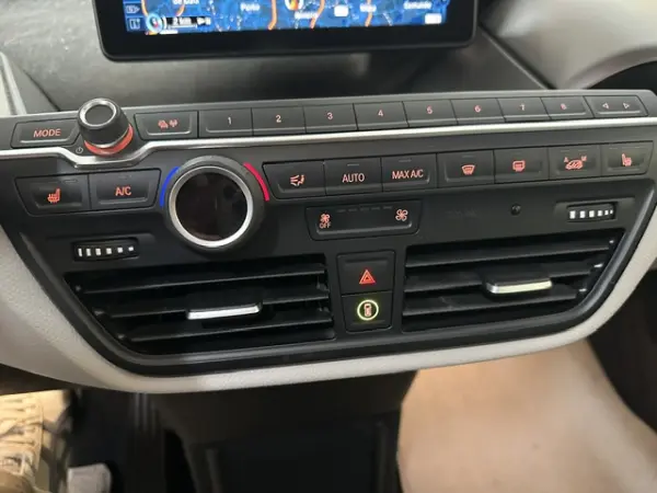 BMW i3 (60 Ah) 15