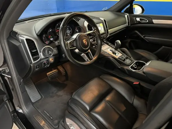 Porsche Cayenne 3.0 V6 9