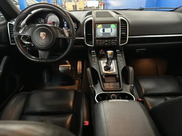 Porsche Cayenne S 12