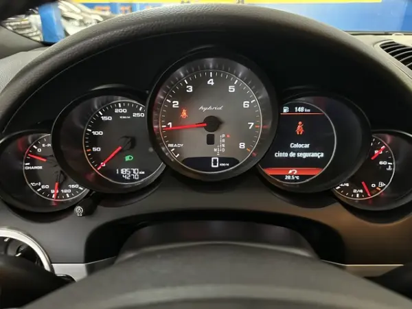 Porsche Cayenne S 19