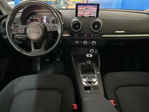 Audi A3 Sportback 30 TDI Design 9