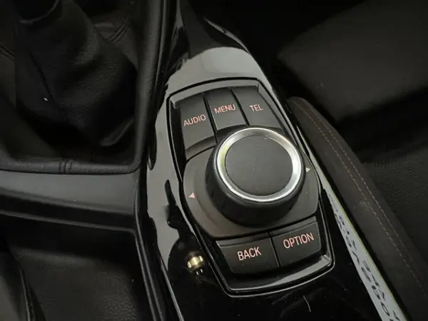 BMW 116 d EDynamics Line Sport 13
