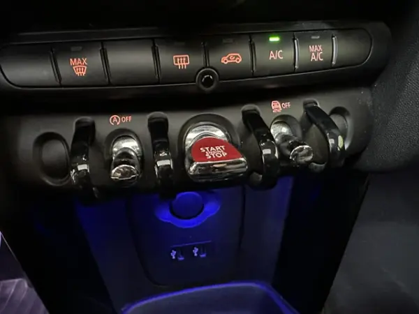 MINI 5 Portas Cooper 14