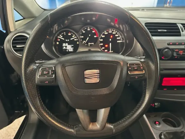 SEAT Leon 1.6 TDI ECOMOTIVE Style 16