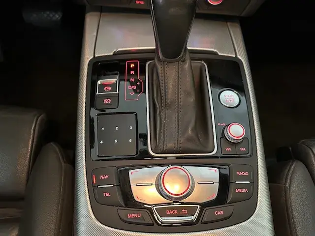 Audi A6 Avant 2.0 TDi S-line S tronic 13