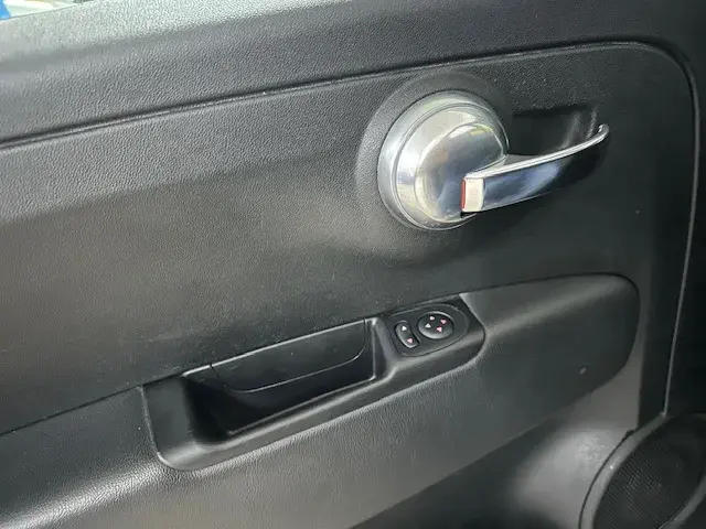 Fiat 500C 1.0 Hybrid Connect 18