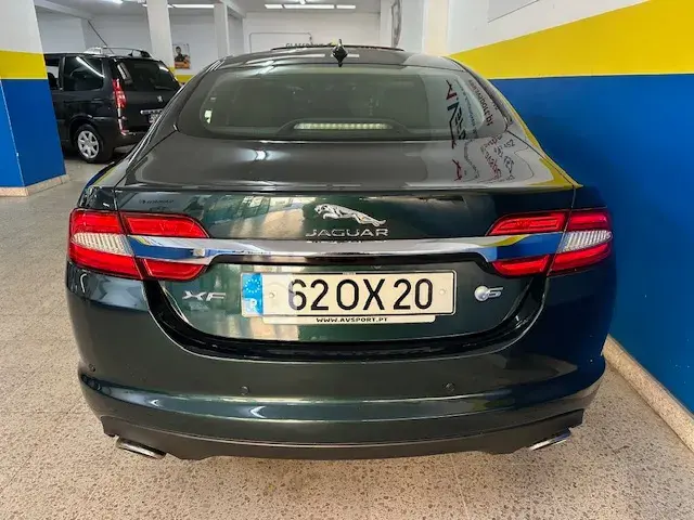 Jaguar XF 3.0 D V6 S Portfolio 159g 8