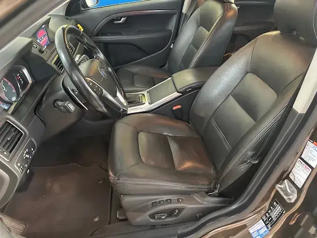 Volvo XC 70 2.0 D4 Momentum Geartronic 9