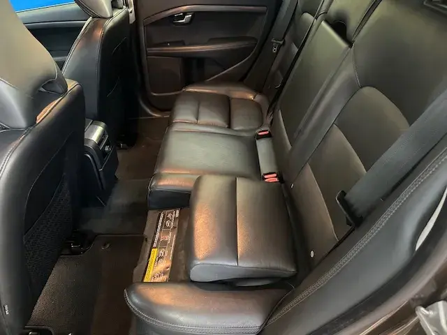 Volvo XC 70 2.0 D4 Momentum Geartronic 11