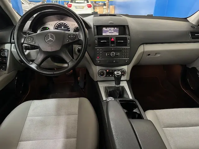 Mercedes-Benz C 200 CDi Avantgarde 9