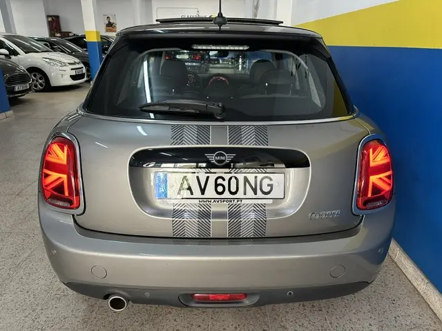 MINI 5 Portas Cooper 8