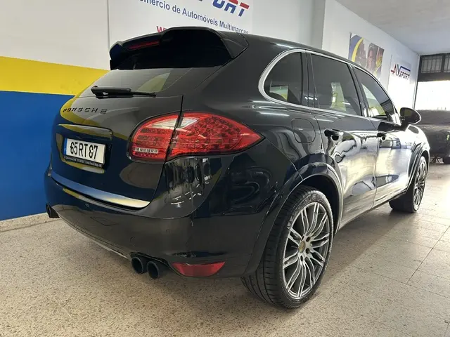 Porsche Cayenne S 3