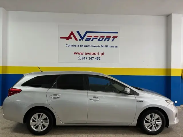 Toyota Auris Touring Sports 1.8 HSD Comfort +P.Sport+Navi 2