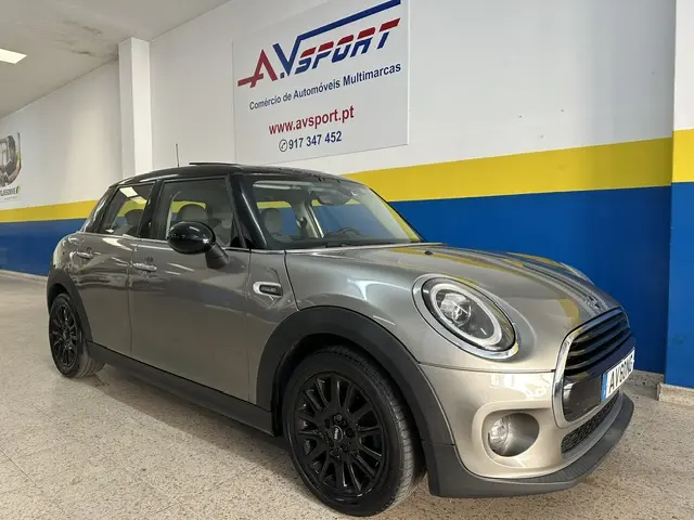 MINI 5 Portas Cooper 1