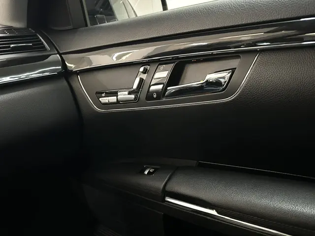 Mercedes-Benz S 350 BlueTEC 26