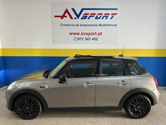 MINI 5 Portas Cooper 6