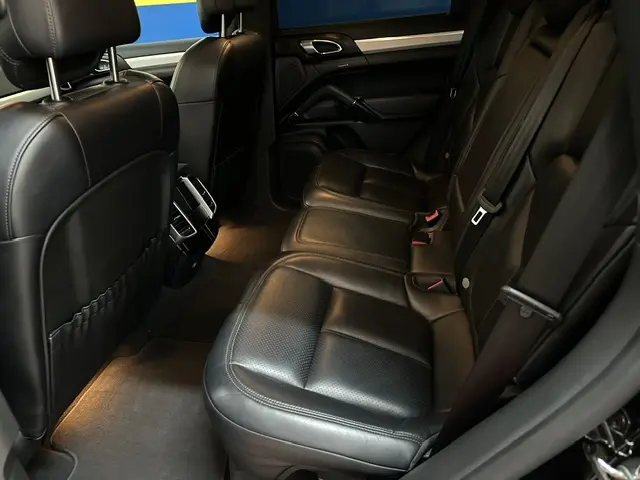 Porsche Cayenne 3.0 V6 11