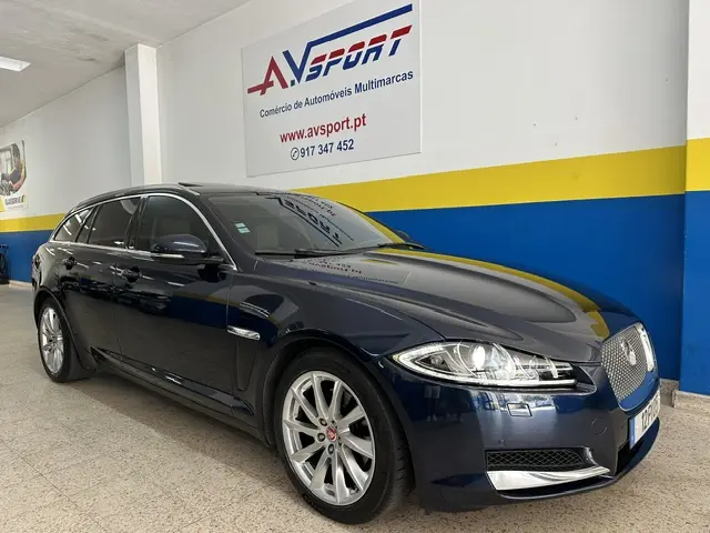 Jaguar XF Sportbrake 3.0 D V6 Premium Luxury 1