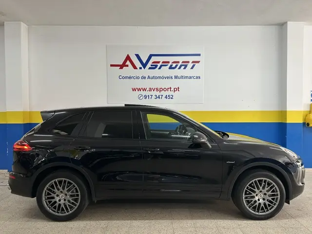 Porsche Cayenne 3.0 V6 2