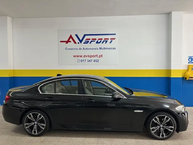 BMW 520 d Pack M Auto 2