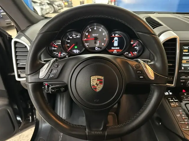 Porsche Cayenne S 17