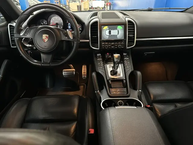 Porsche Cayenne S 12