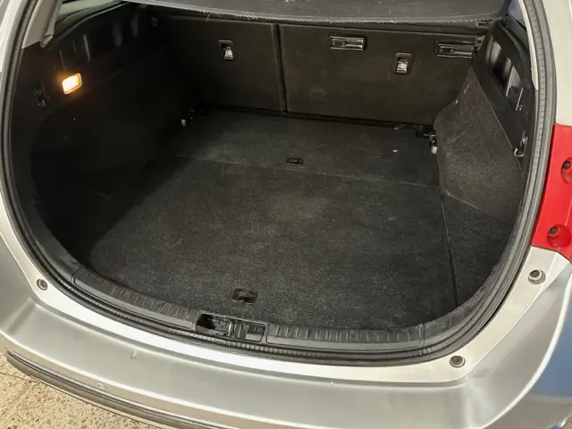 Toyota Auris Touring Sports 1.8 HSD Comfort +P.Sport+Navi 20