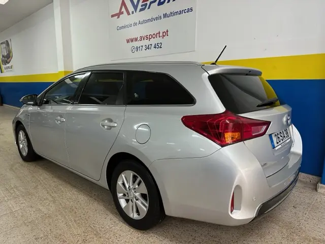 Toyota Auris Touring Sports 1.8 HSD Comfort +P.Sport+Navi 5