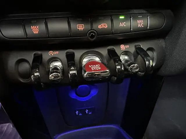 MINI 5 Portas Cooper 14