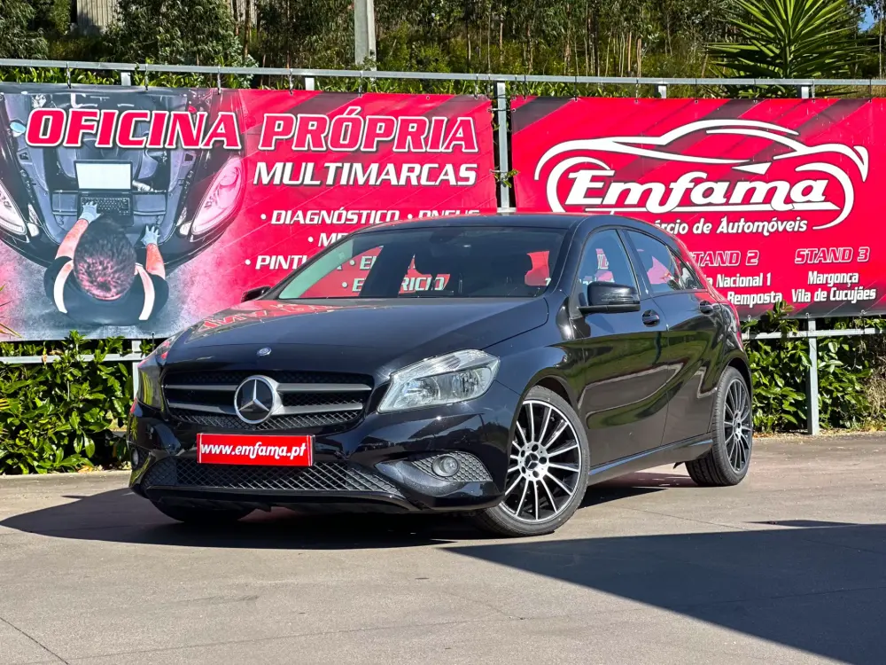 Mercedes-Benz A 180 CDi BlueEfficiency - Motor 1.5 CDI (A 180d) - Cor Preto em Aveiro